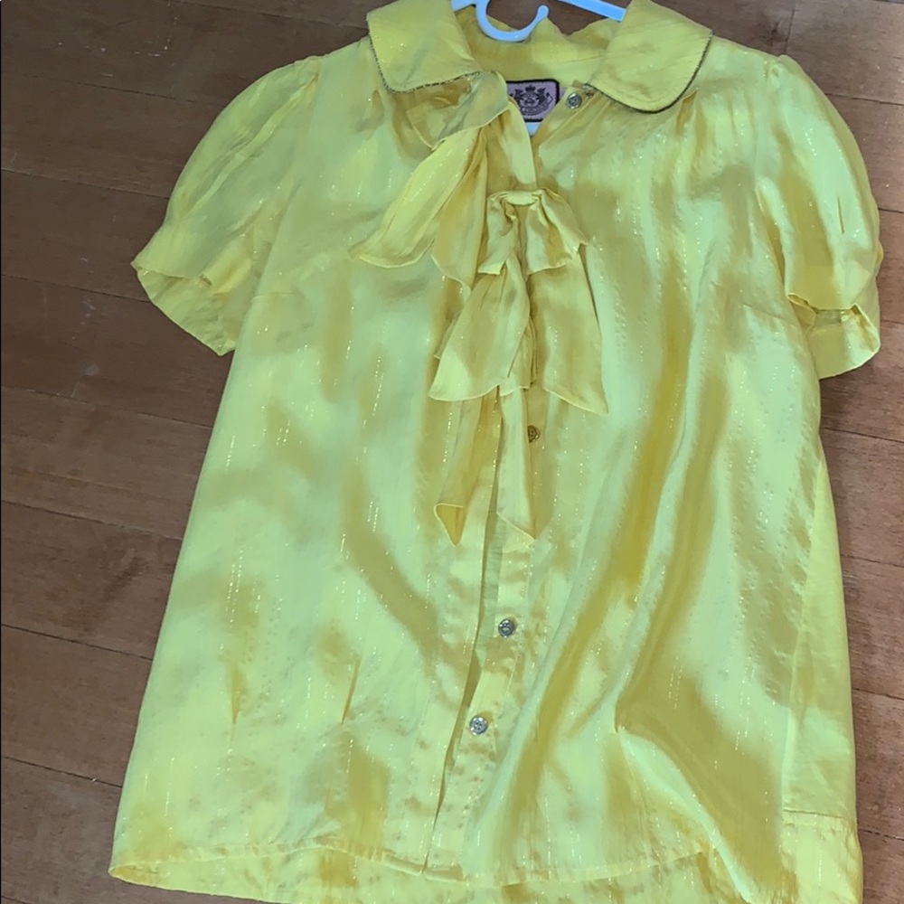 Juicy couture size 2 tie neck silk blouse